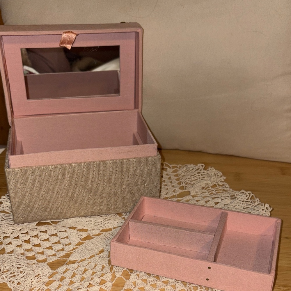 Pier 1 Pink and Gold Embellished Jewelry Box - Picture 6 of 8